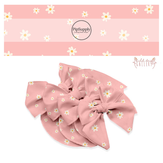 Scattered Daisy Light Pink Bow Strips